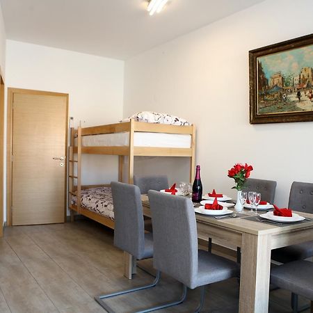 Charming San Simon Beach Apartment Jn Izola Exteriör bild